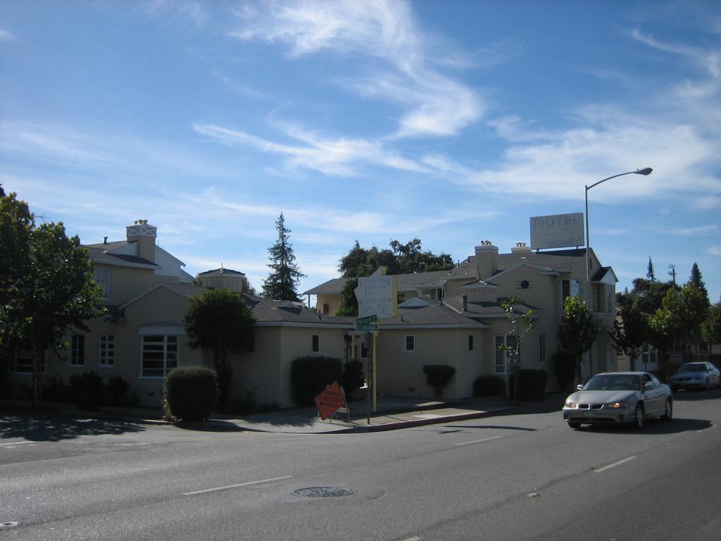 Stanford Inn Menlo Park Eksteriør billede